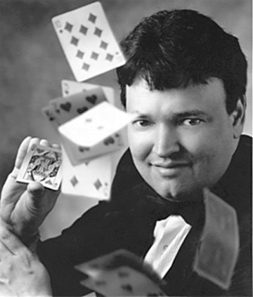 Magician David Neubauer - Magic to Blow Your Mind! — Comedy Speaker